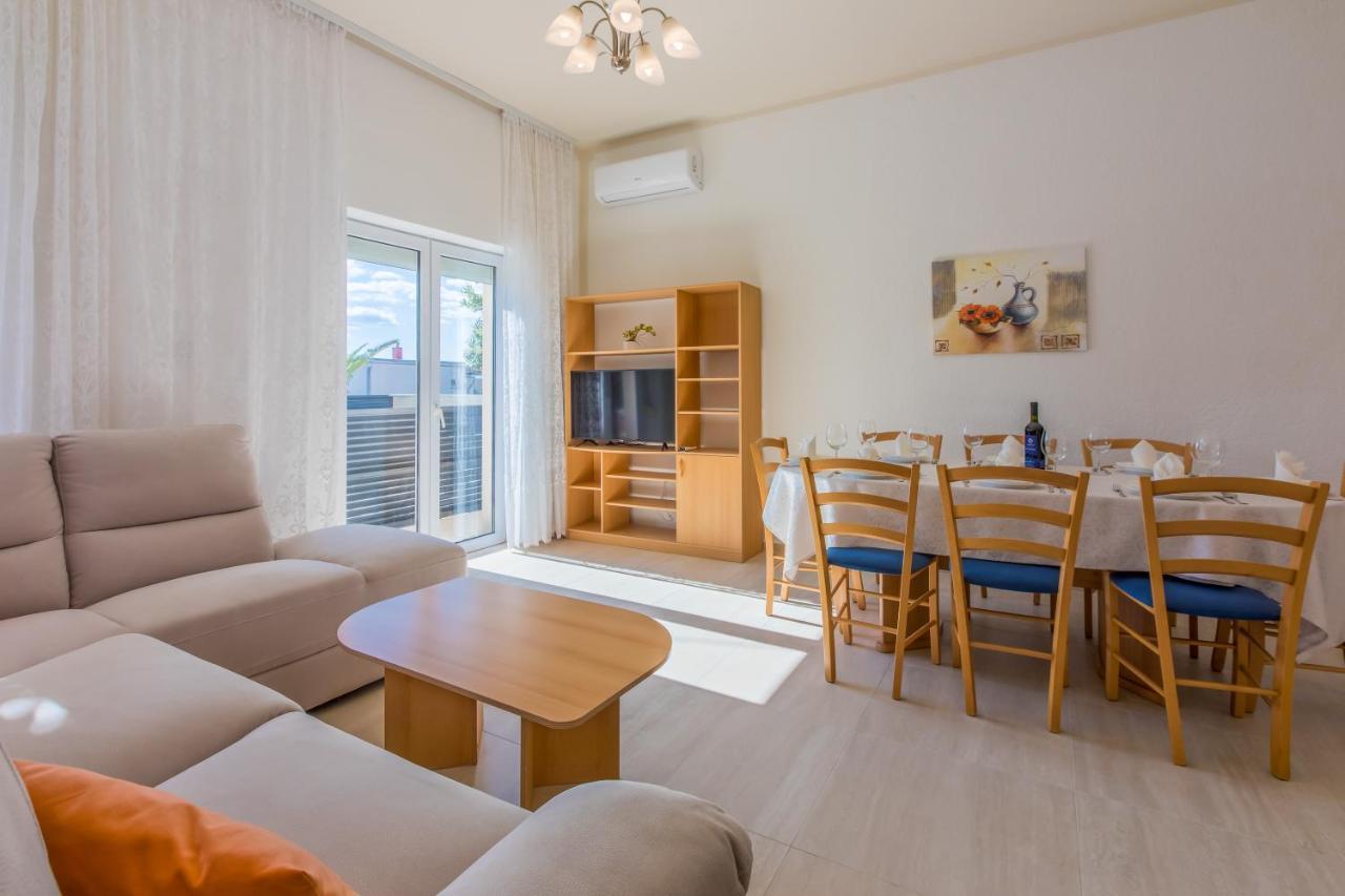 Abros Apartment