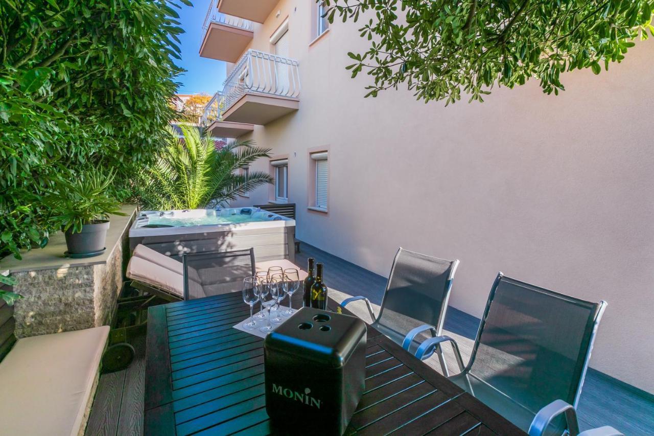 Abros Apartment