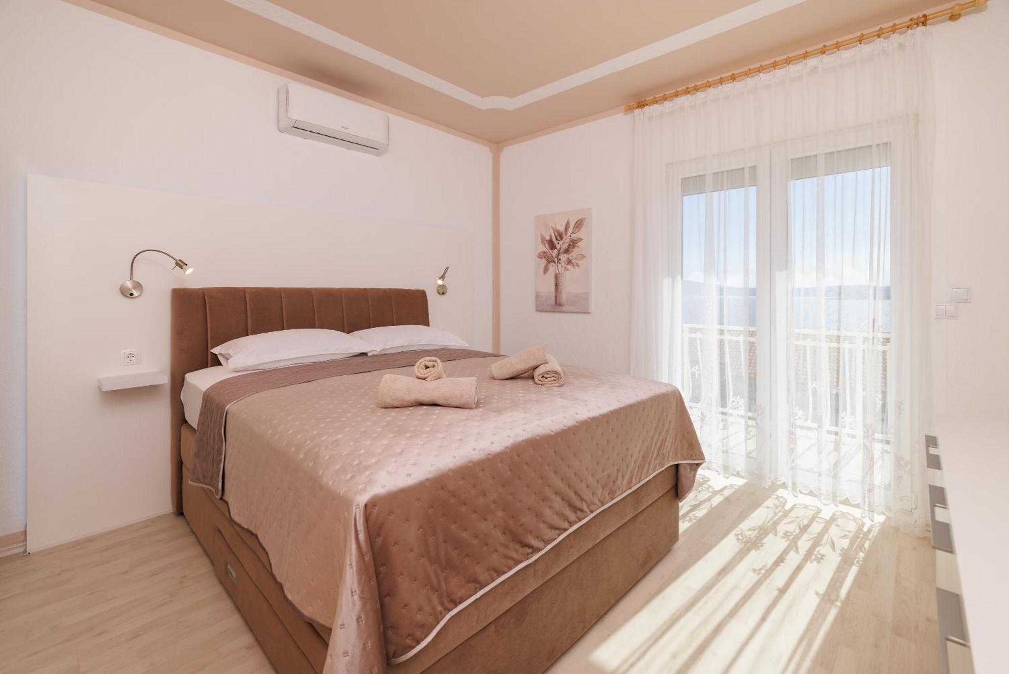 Abros Apartment