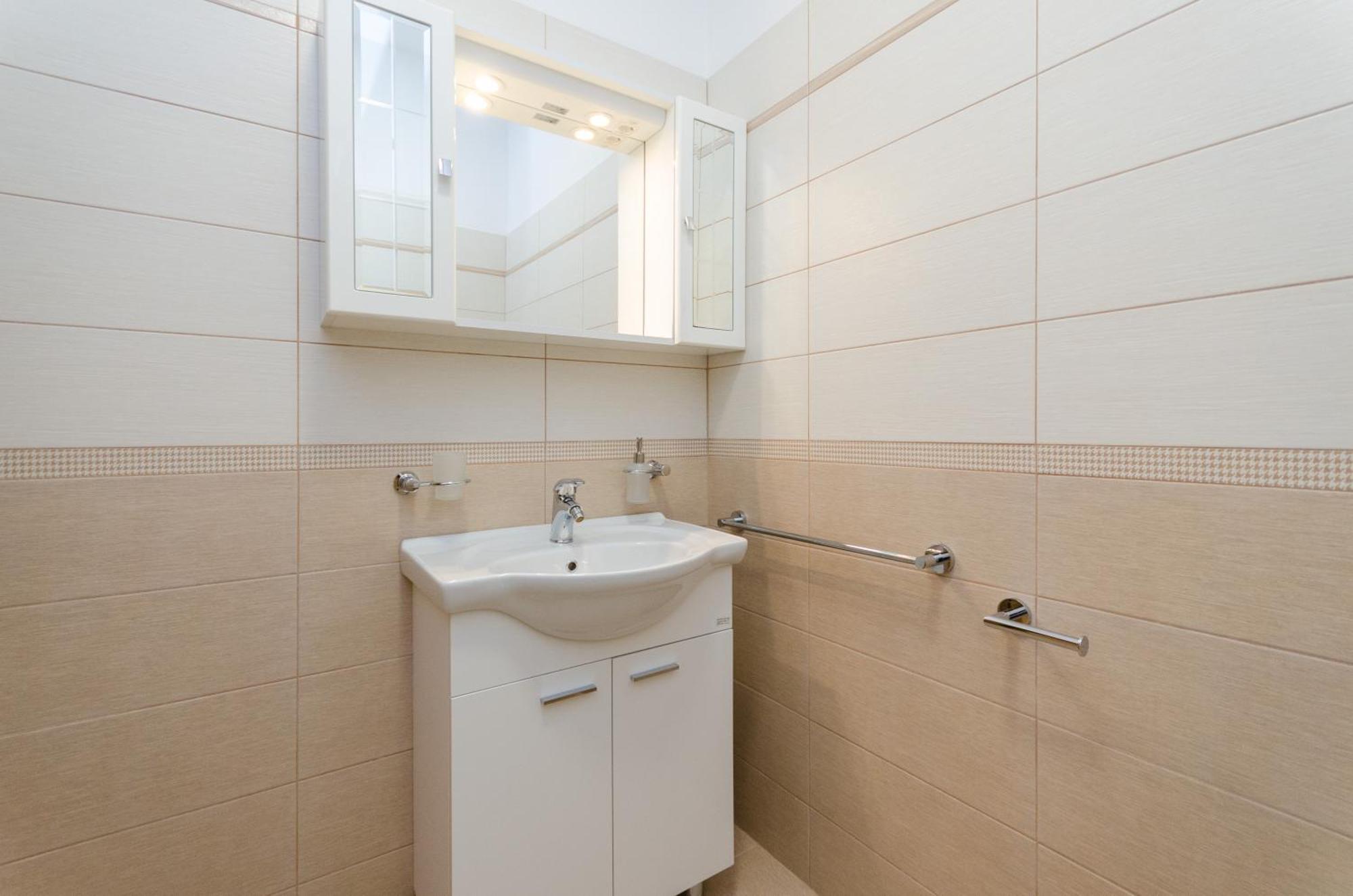 Apartment Abros